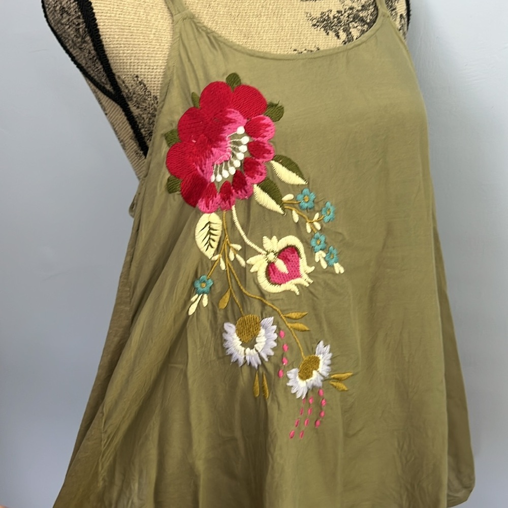 Anthropologie Embroidered Top - Picture 4 of 6